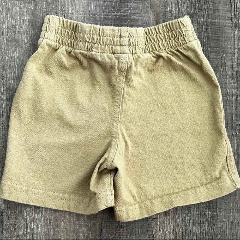💞 Baby 12 Month Tan Knit Shorts